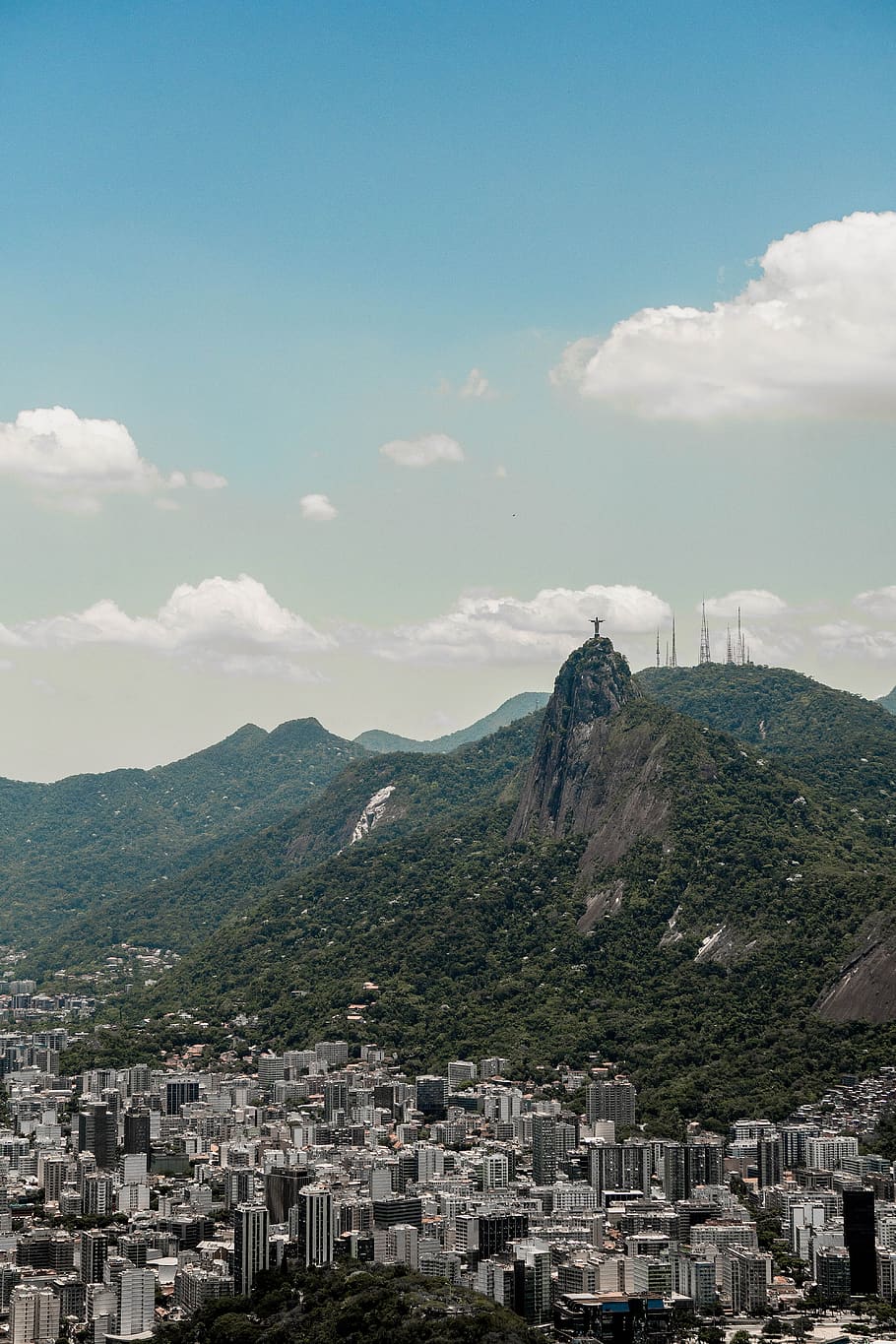 Rio De Janeiro, Brazil, Christ Redeemer, Forest, Trees, - Copacabana Beach - HD Wallpaper 