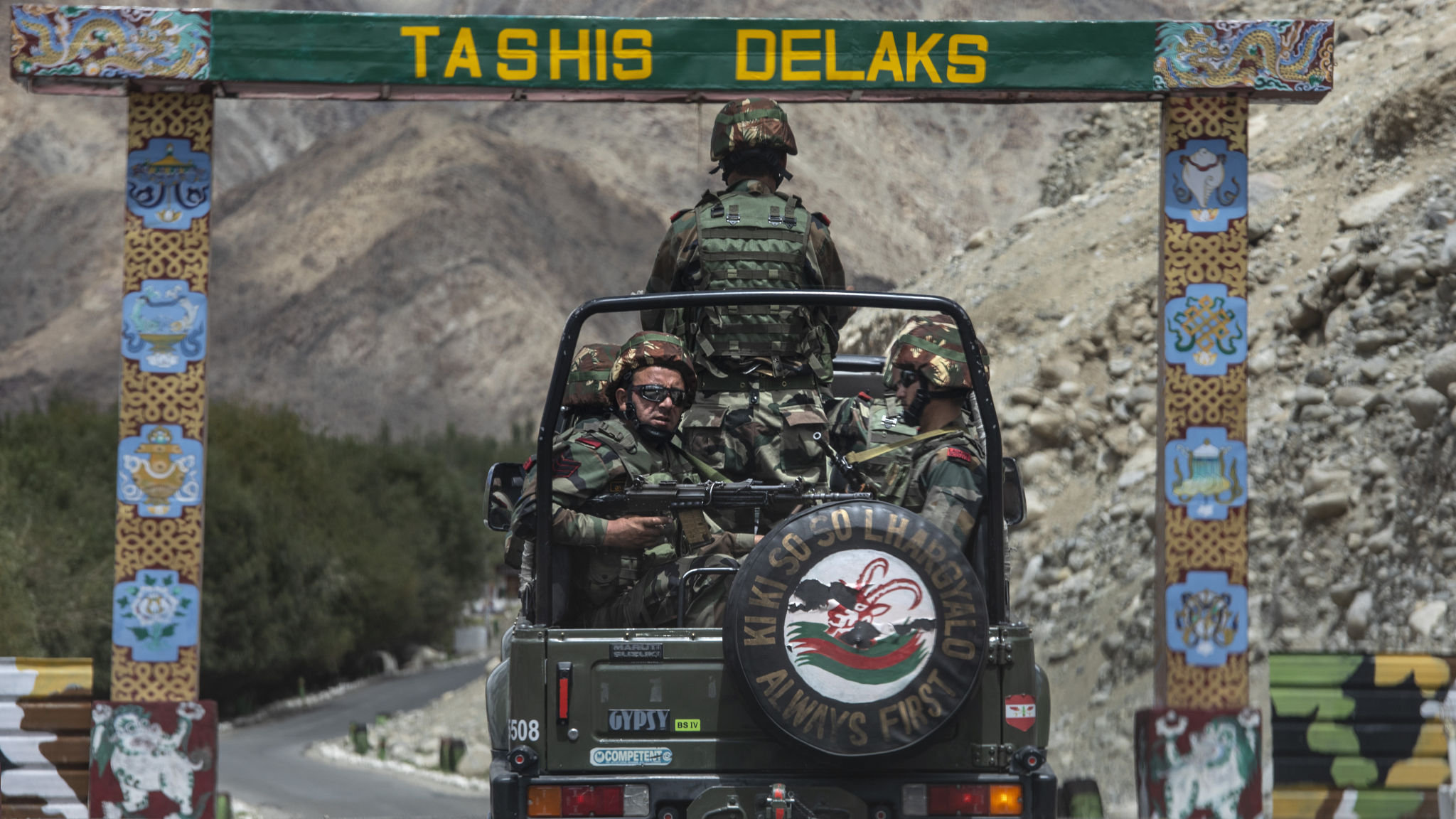 Indian Army Ladakh Border - HD Wallpaper 