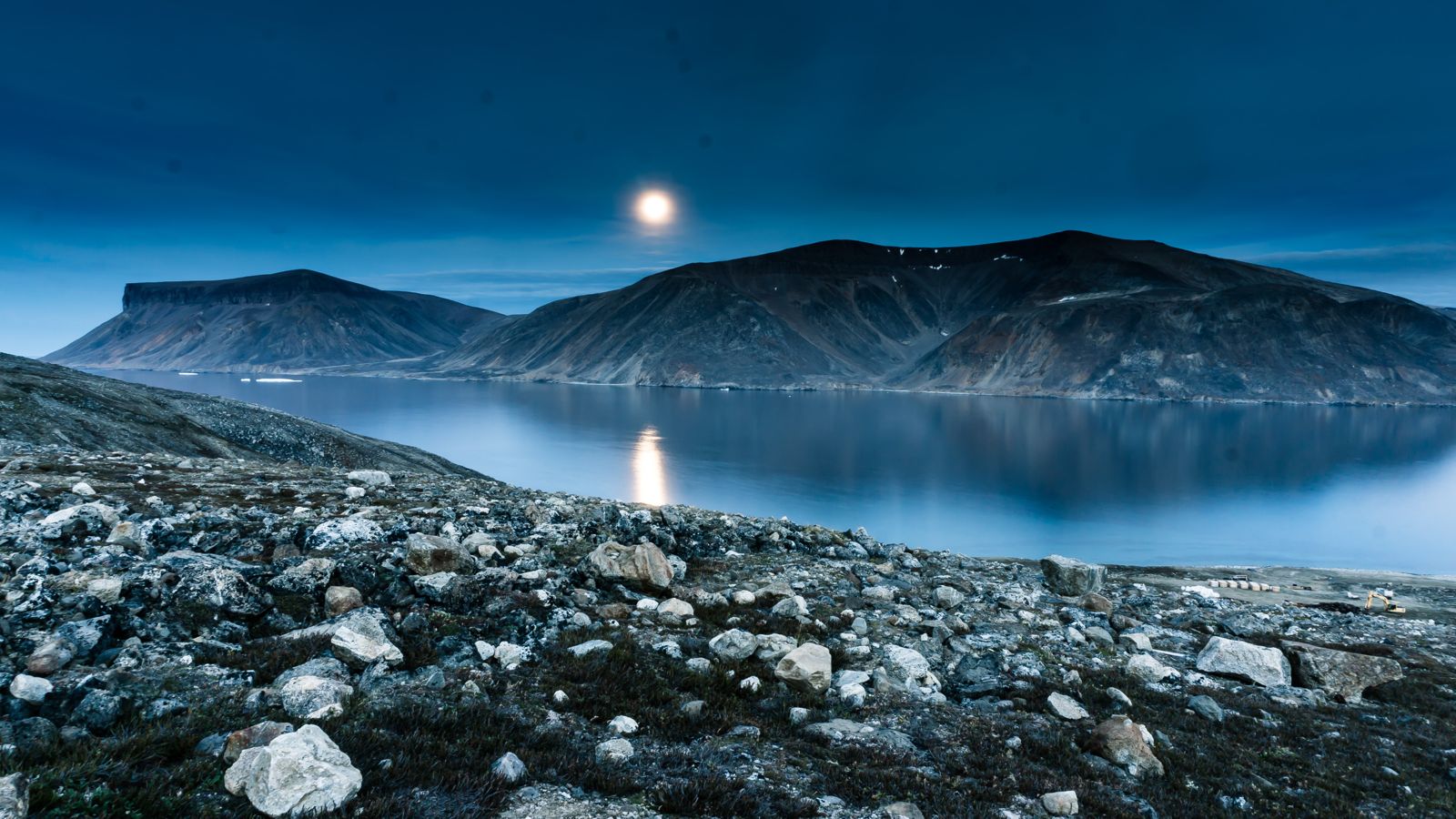 Nature Sky Water Outdoors Landscape Rocks Lake Mountain - Desert Island Night Time - HD Wallpaper 