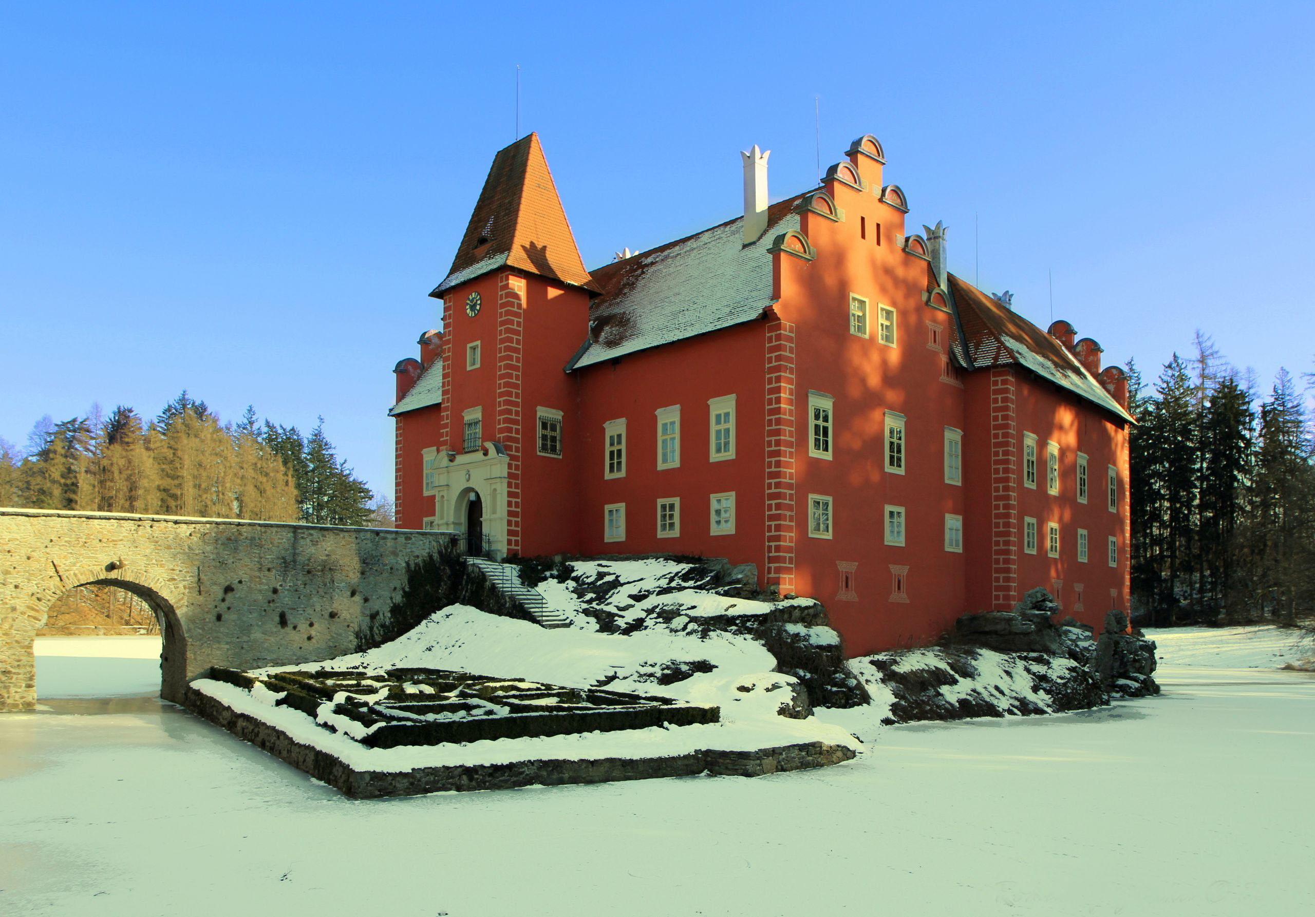 Winter Castle Cervena Lhota, Cervena Lhota, South Bohemia, - Červená Lhota - HD Wallpaper 