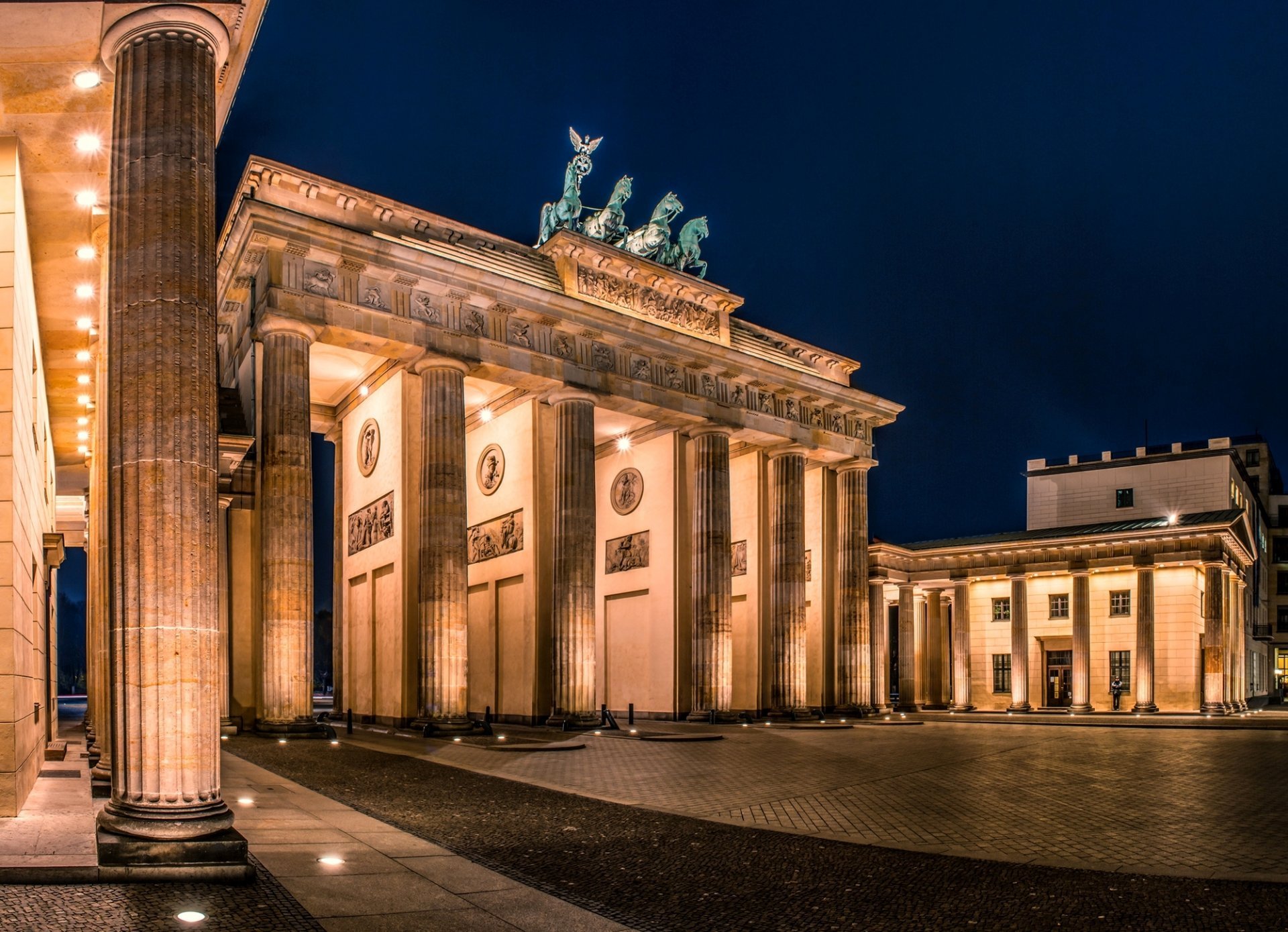 Brandenburg Gate - HD Wallpaper 