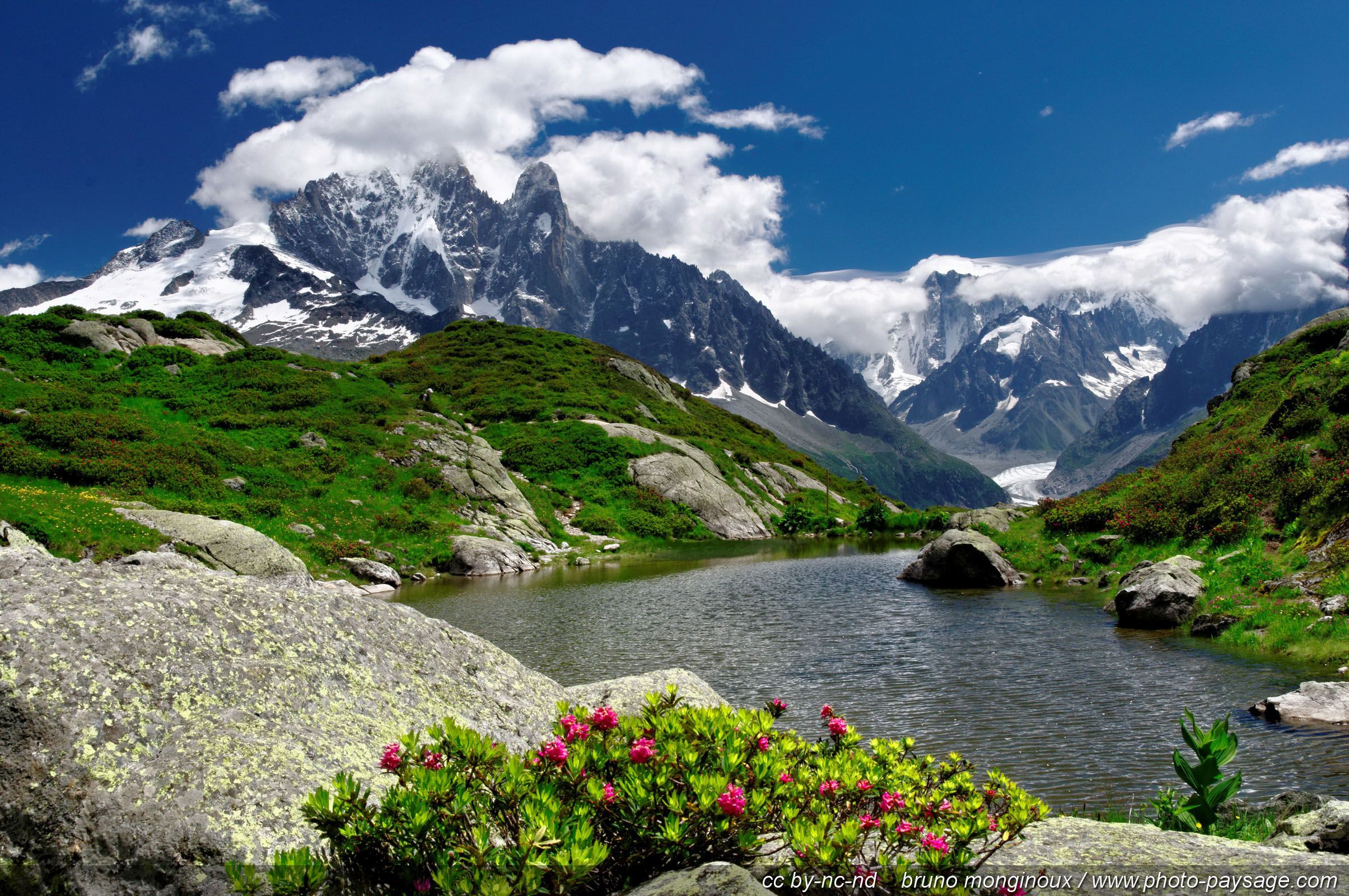 Free Mountain River Wallpaper - Hd Wallpaper Download Mountain - HD Wallpaper 