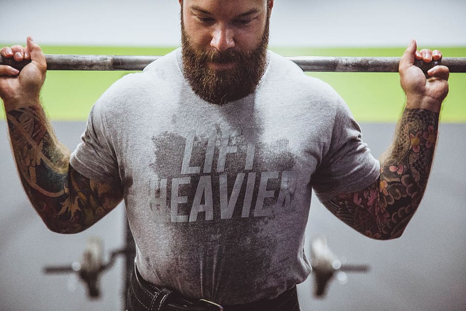 Man Body-building Holding Steel Bar, Weightlifting, - Powerlifting Tattoo - HD Wallpaper 