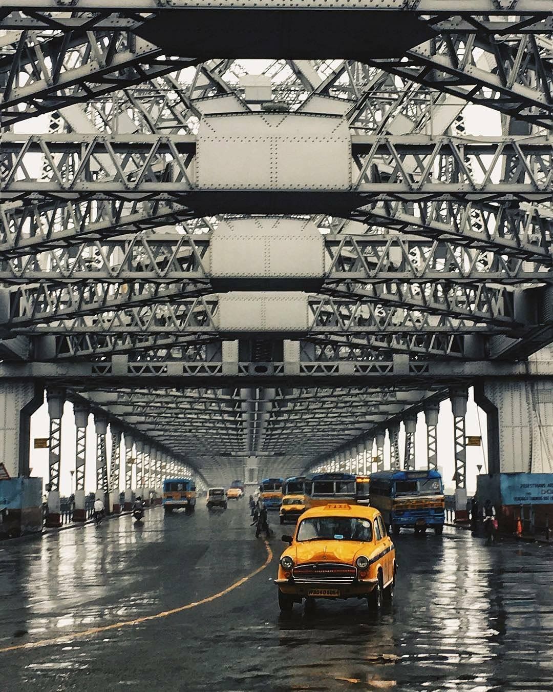 Quotes On Howrah Bridge - HD Wallpaper 