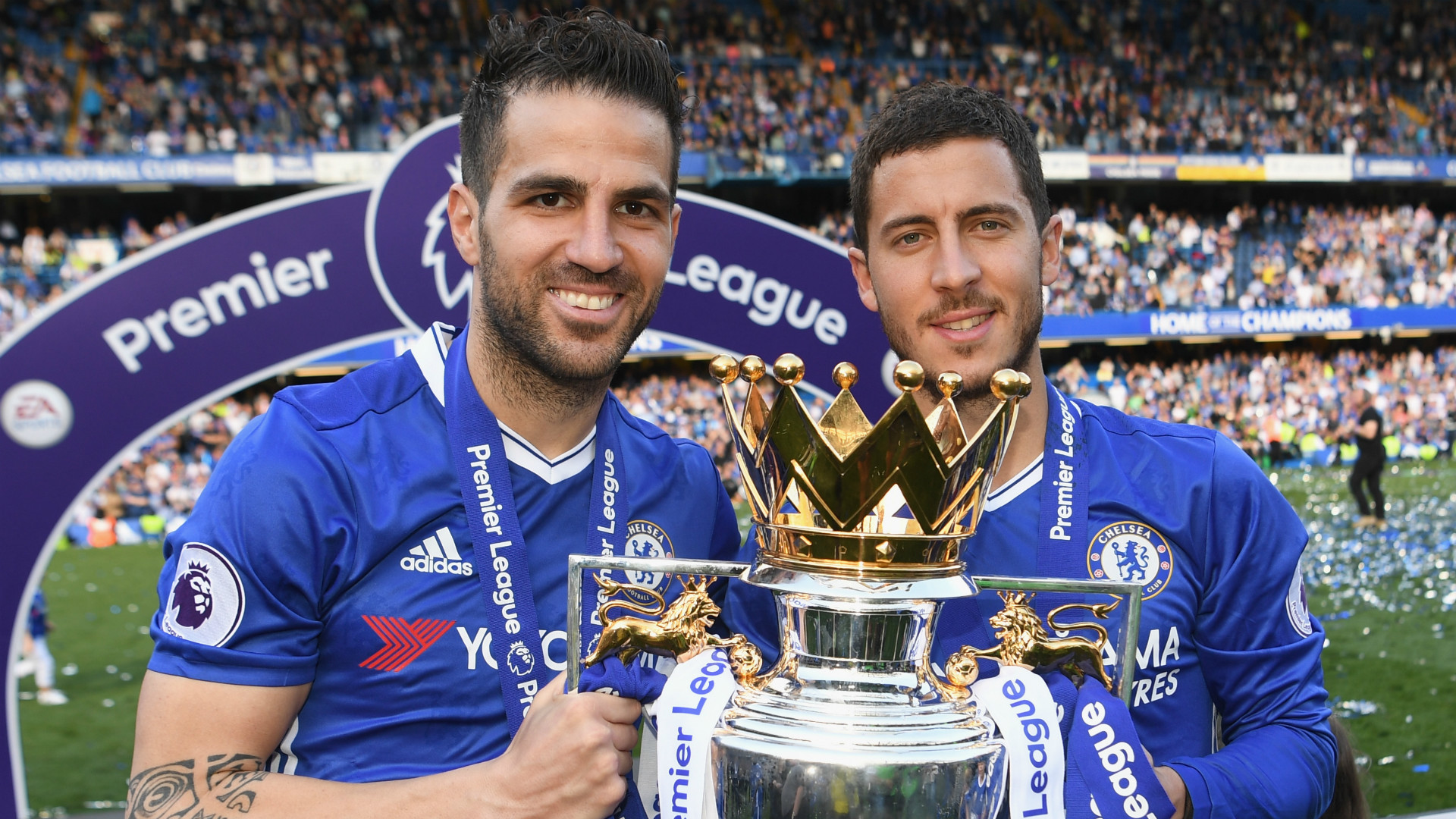 Cesc Fabregas Eden Hazard Chelsea Premier League 
 - Chelsea Premier League Trophy - HD Wallpaper 