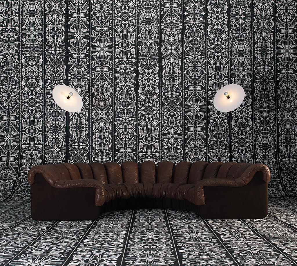 Perished, Una Delle Carte Da Parati Della Collezione - Archives Wallpaper By Studio Job + Nlxl - HD Wallpaper 