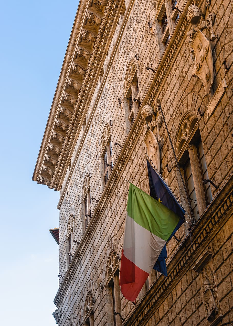 Italy, Siena, Flag, Europe, Italian Flag, Building, - Flag - HD Wallpaper 