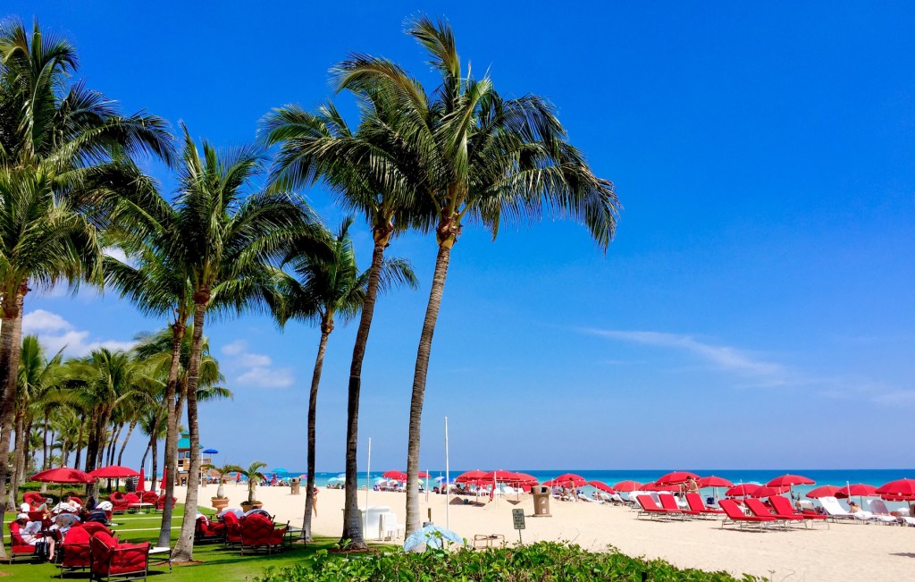 Isles Beach Sunny Island - HD Wallpaper 