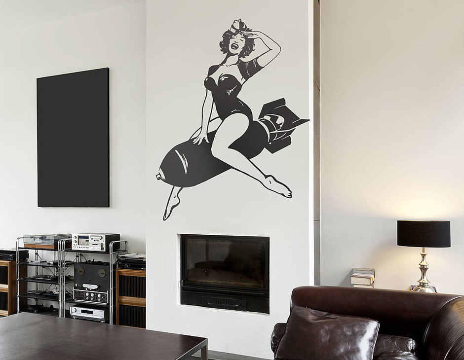 Pin Up Wall Sticker - HD Wallpaper 