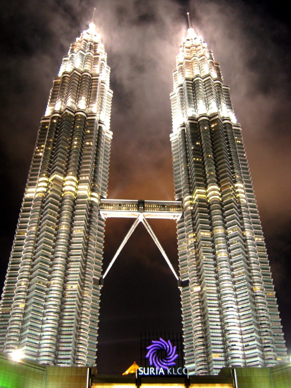 Petronas Twin Tower Malaysia Preview - Petronas Twin Towers - HD Wallpaper 