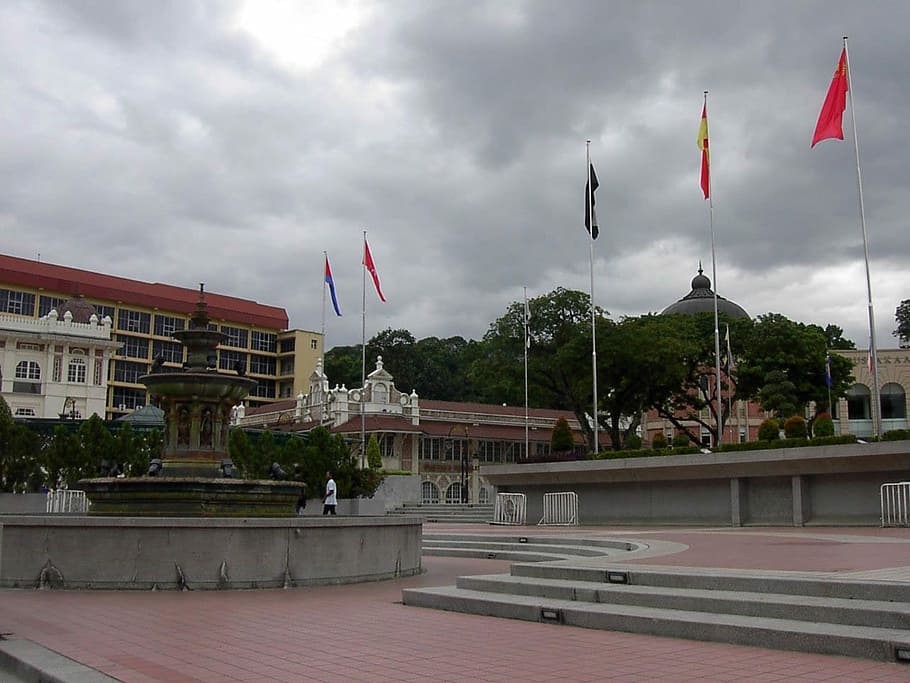 Merdeka Square In Kuala Lumpur, Malaysia, Clouds, Flags, - Sultan Abdul Samad Building - HD Wallpaper 