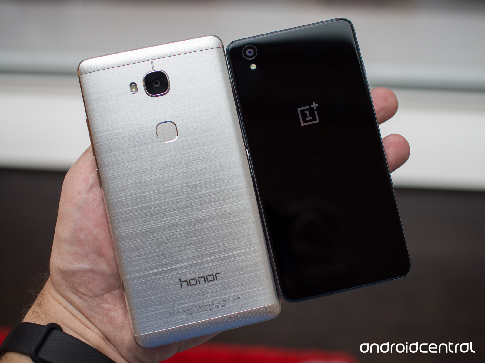 Oneplus 3 Vs Honor 5x - HD Wallpaper 