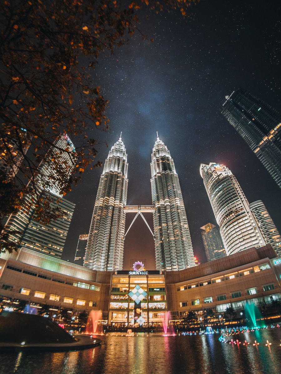 Skyscraper - HD Wallpaper 