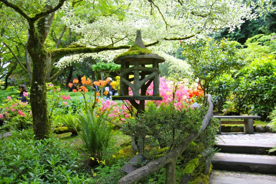 Japanese Garden Wallpaper - Japanese Garden In Butchart Gardens - HD Wallpaper 