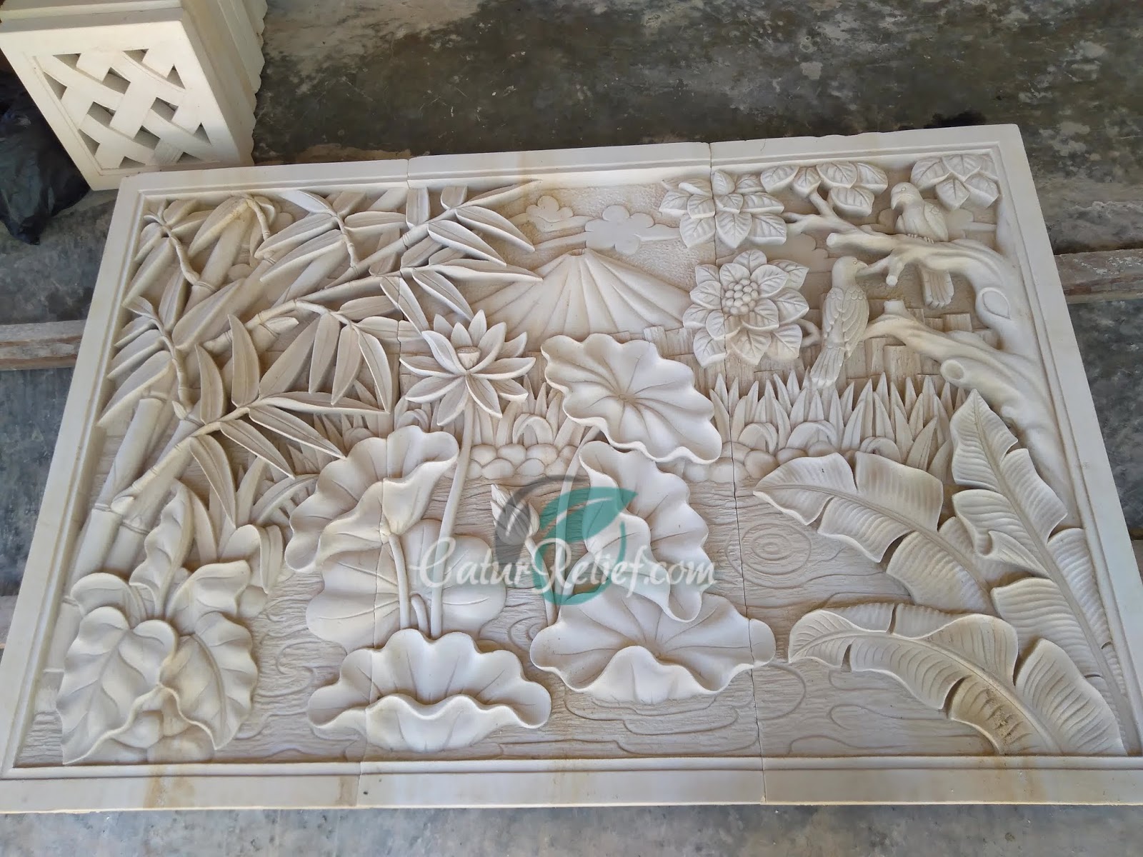 Relief Pemandangan - HD Wallpaper 