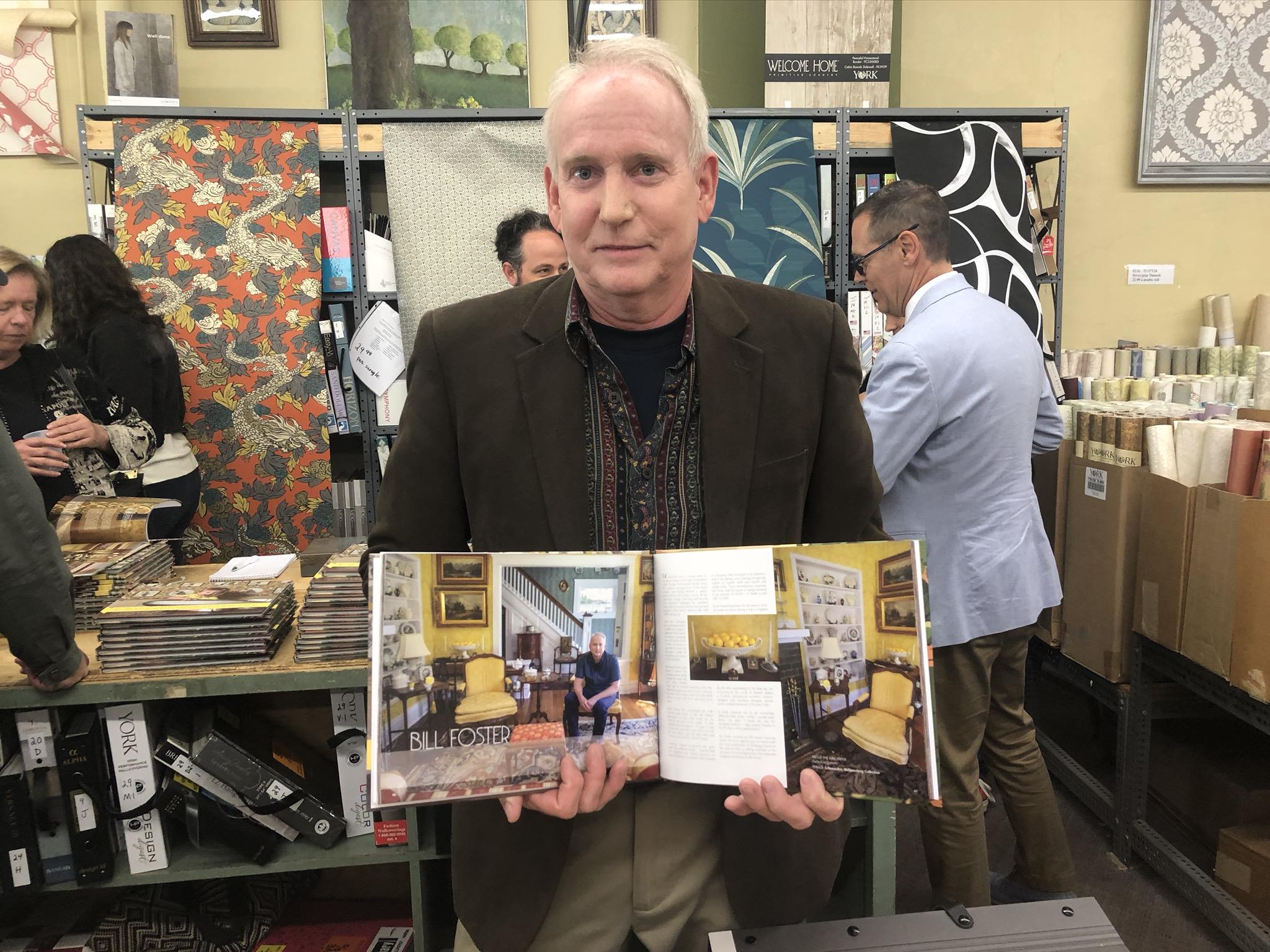 Homeowner Bill Foster Holds Up His Copy Of The Book - Collection - HD Wallpaper 