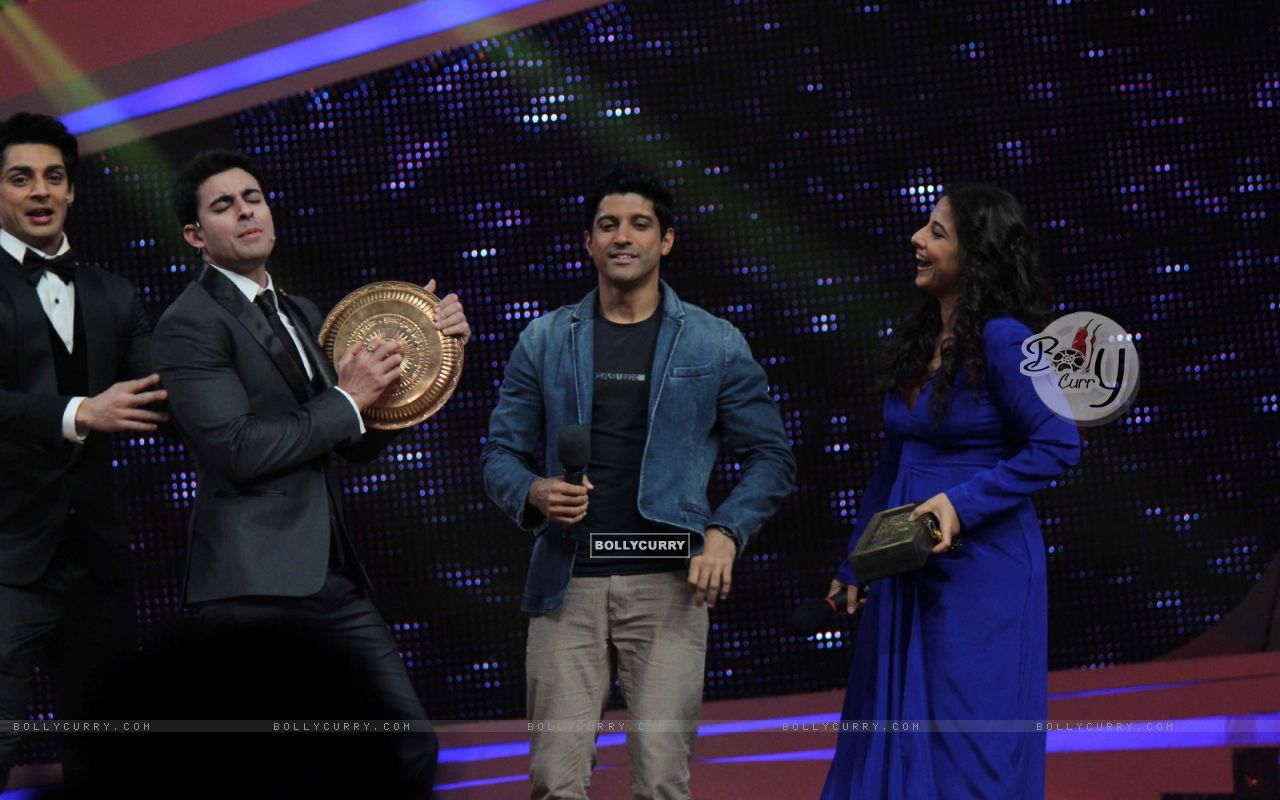 Promotions Of Shaadi Ke Side Effects - Performance - HD Wallpaper 