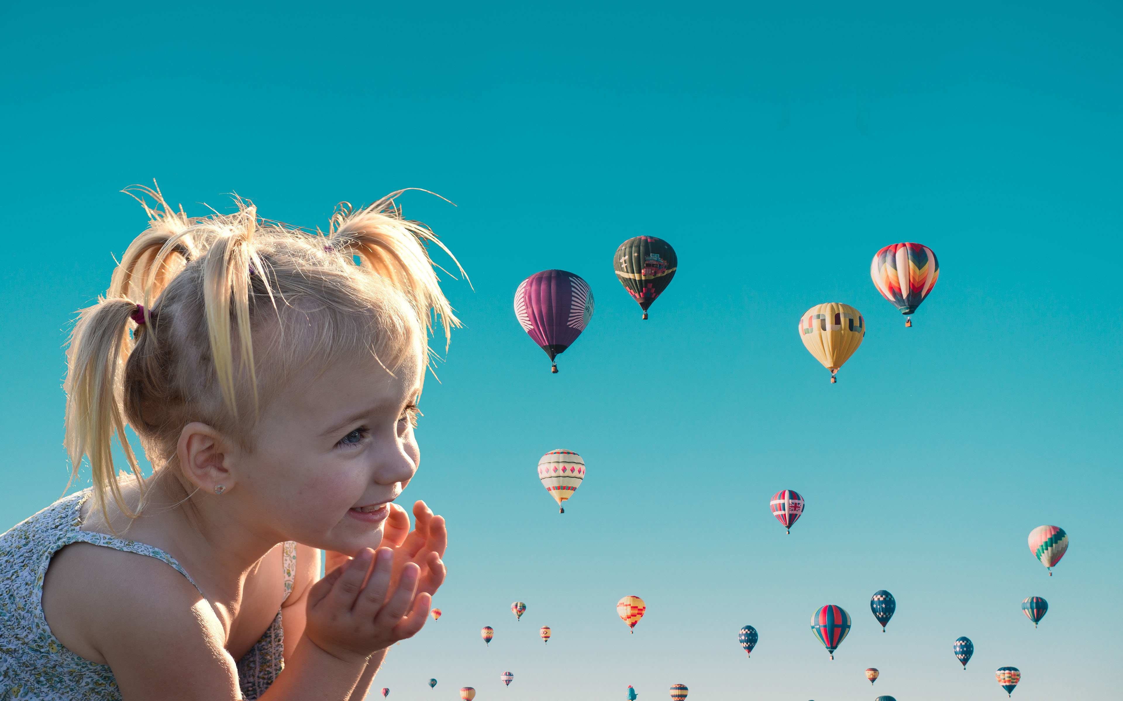 Cute Girl Hot Air Ballons 4k Wallpapers - Bas Ballonvaart - HD Wallpaper 