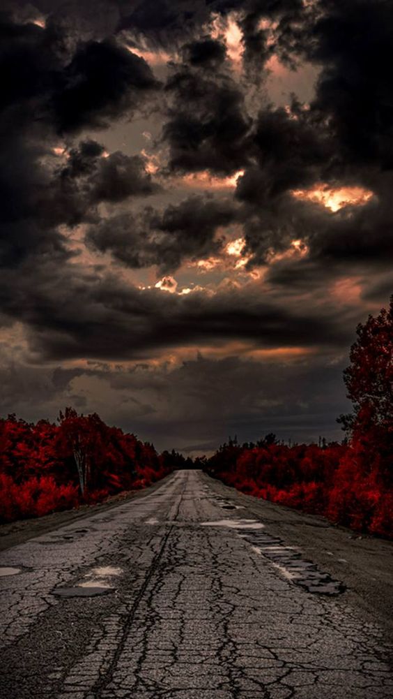 Dark Scary Phone Background - HD Wallpaper 