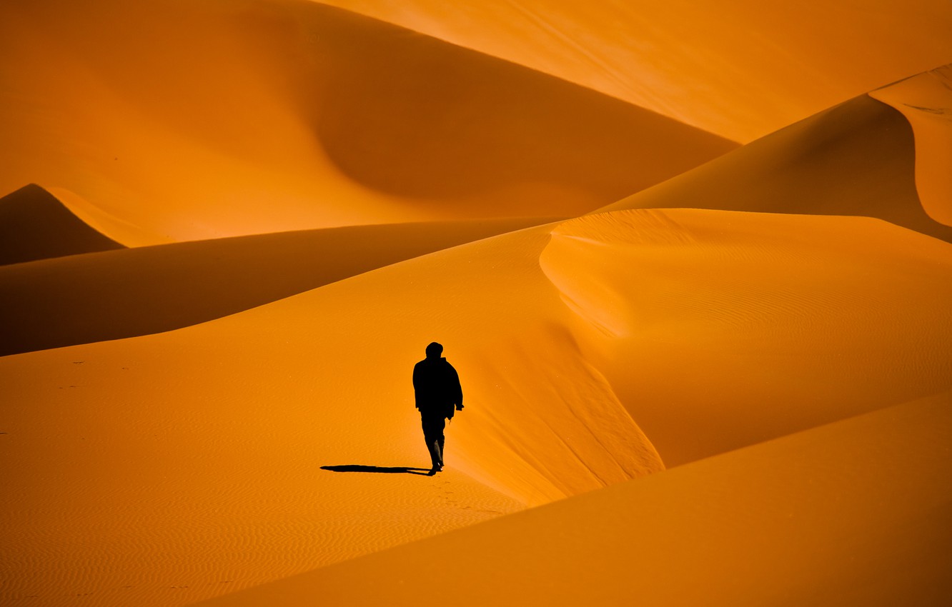 Photo Wallpaper Desert, Man, Loneliness - Loneliness Man In Desert - HD Wallpaper 
