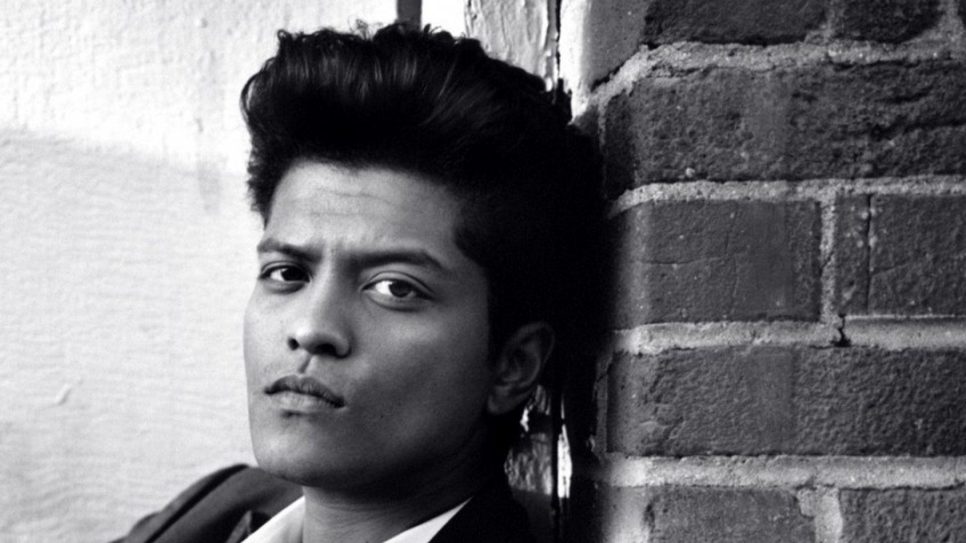 Bruno Mars - HD Wallpaper 