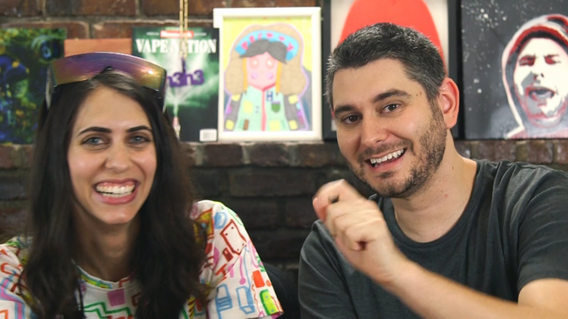 Hila Klein Ethan Klein - HD Wallpaper 