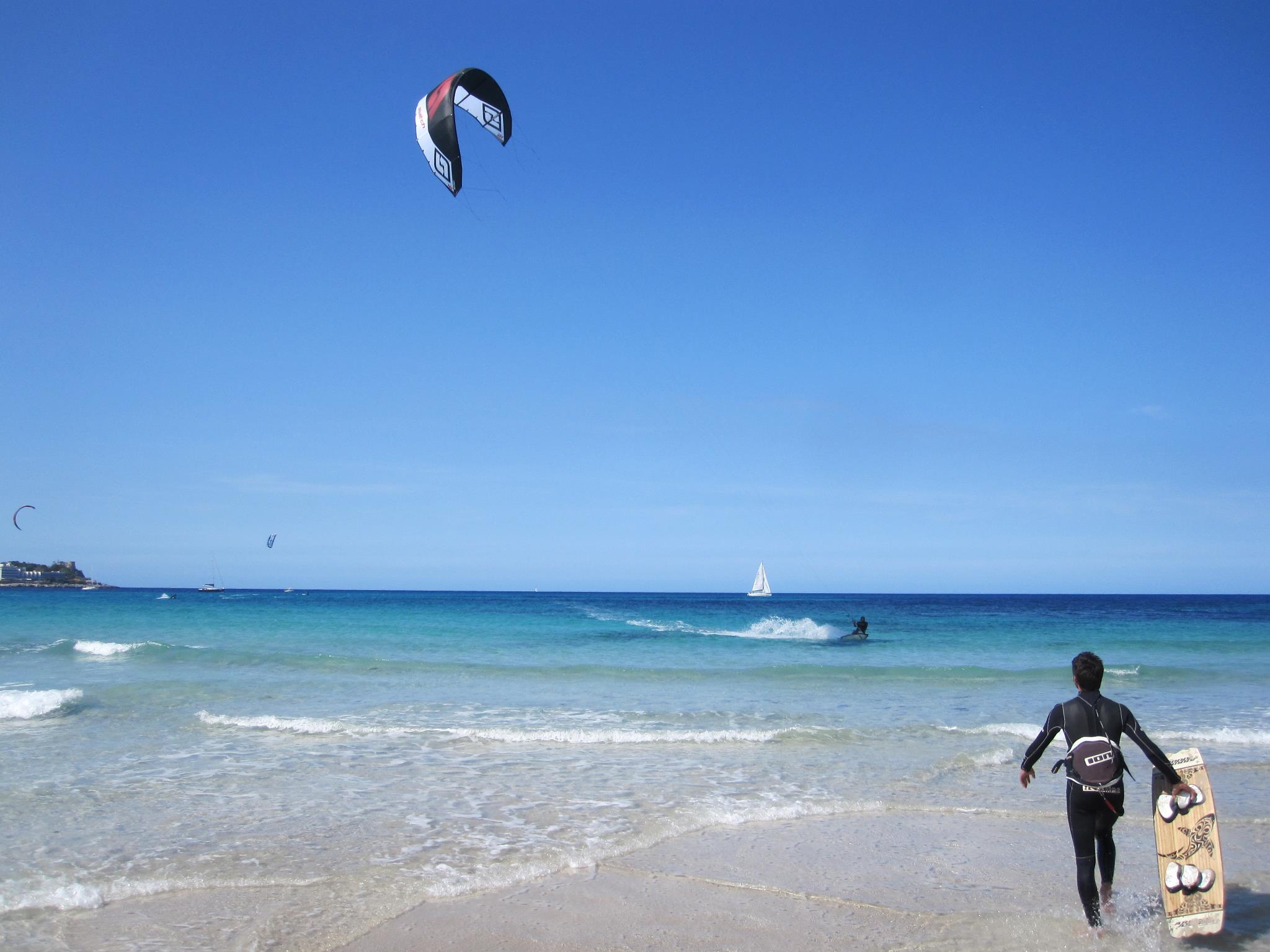 Kitesurfing - HD Wallpaper 
