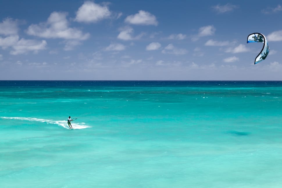 Kite Surfer On Body Of Water Preview - HD Wallpaper 