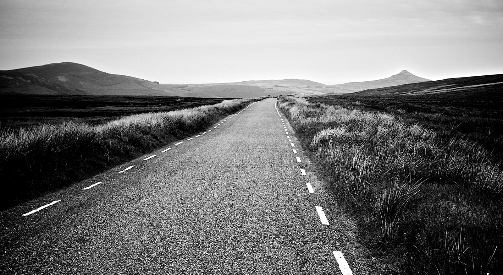 Black And White Roads - HD Wallpaper 