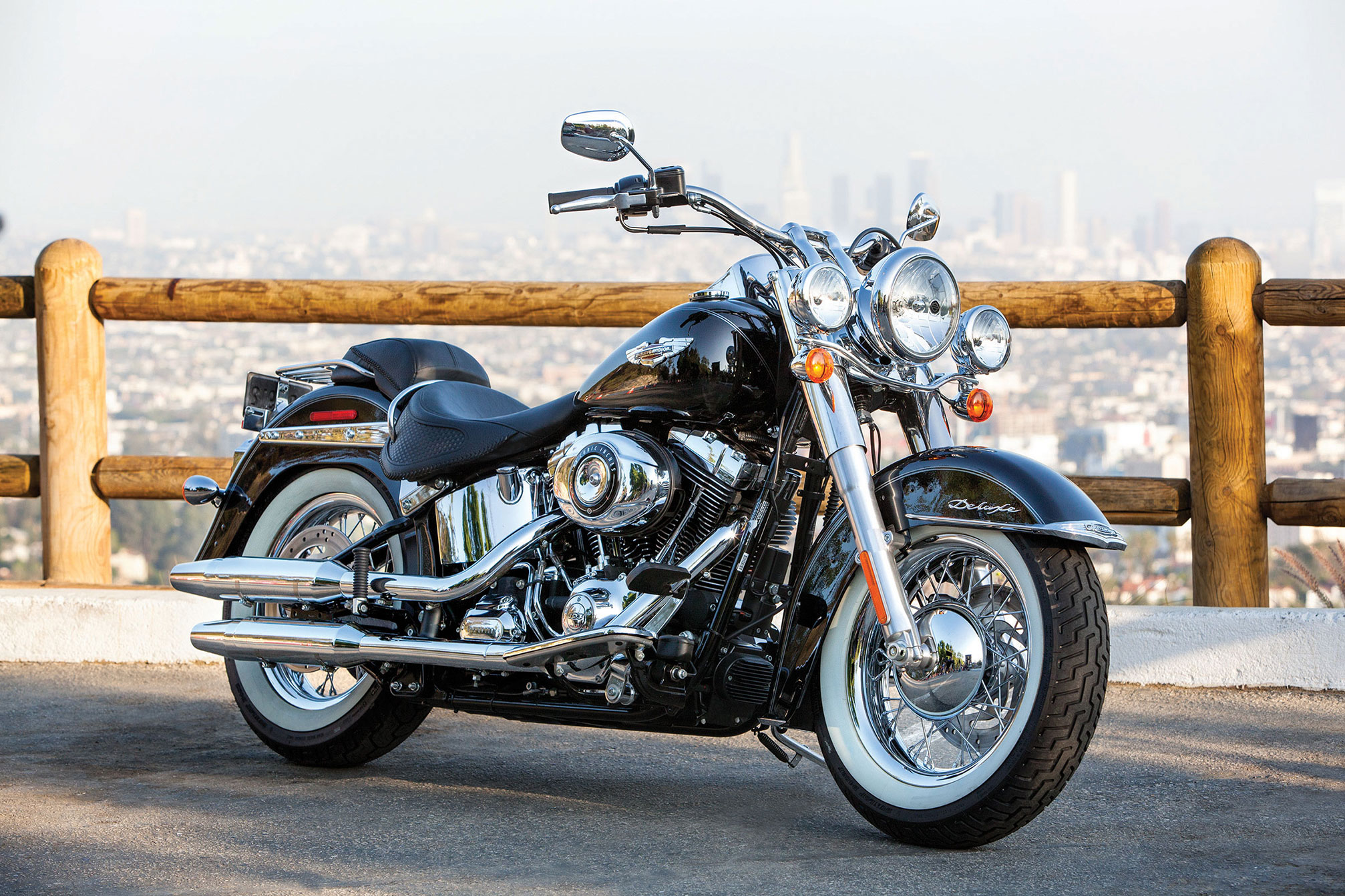 Harley Davidson Softail Deluxe - HD Wallpaper 