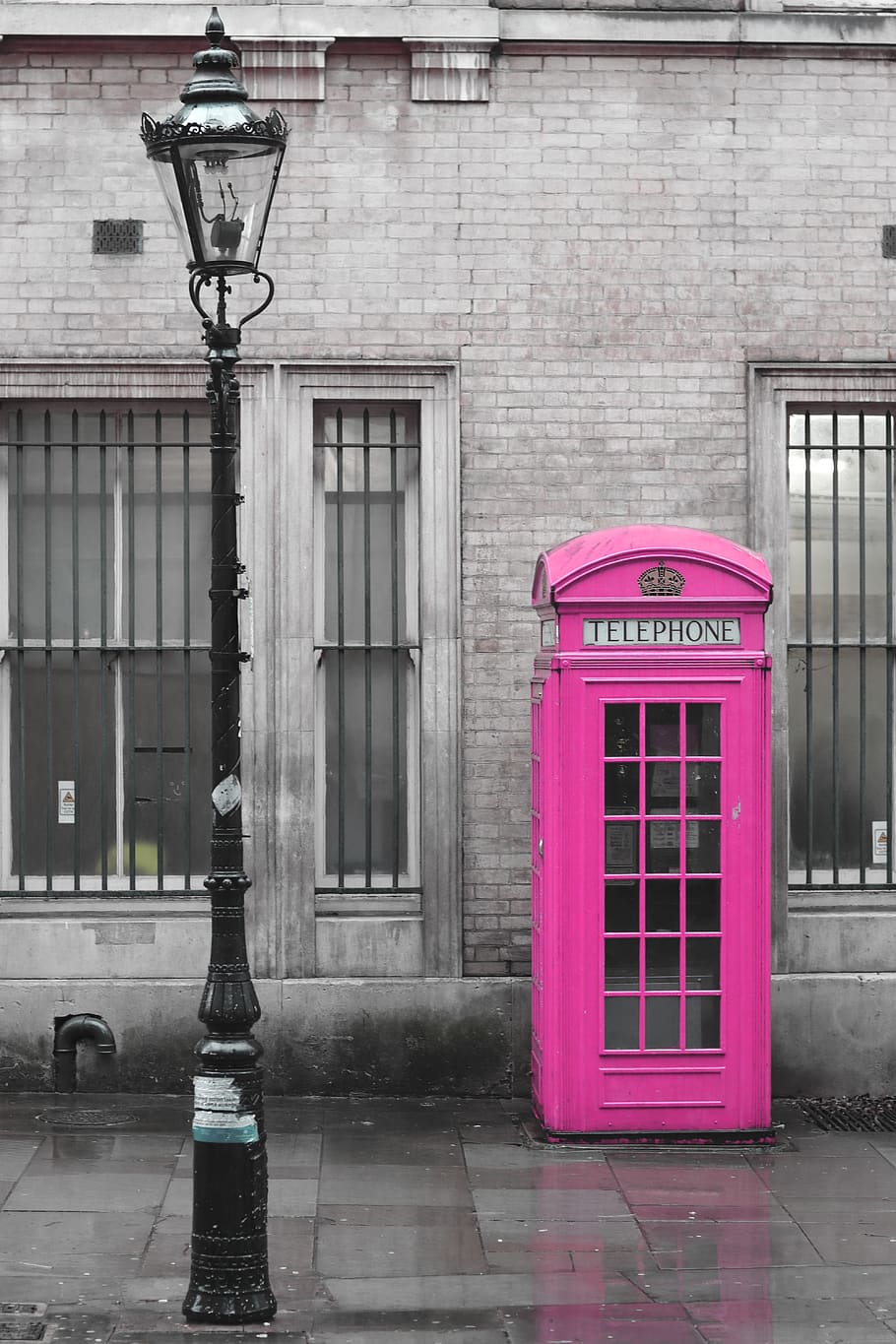 Pride, London, London Pride, Lgbt, Gay, Phone Booth, - Street Light - HD Wallpaper 