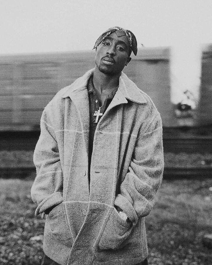 Tupac Rare Black And White - HD Wallpaper 