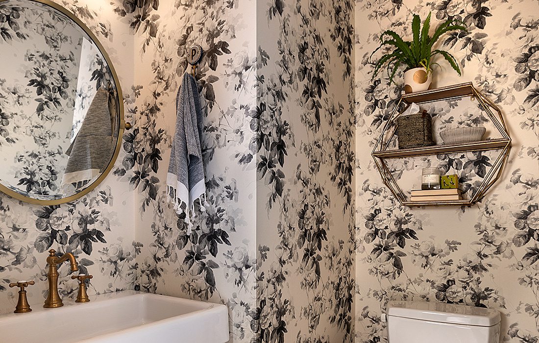 Floral Bathroom Wallpaper - Farmhouse Wallpaper For Bathroom - HD Wallpaper 