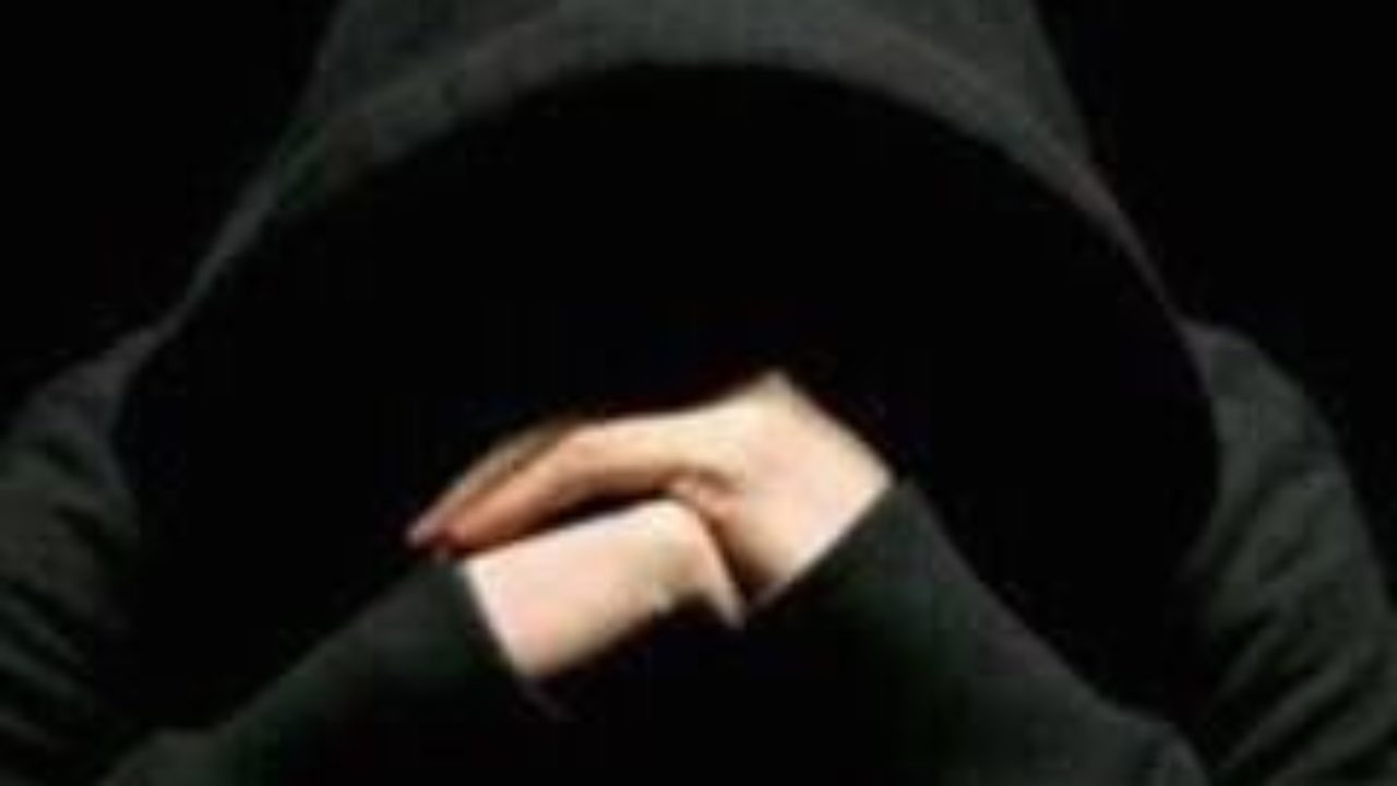 Alone Boy Hd Wallpaper For Facebook - HD Wallpaper 