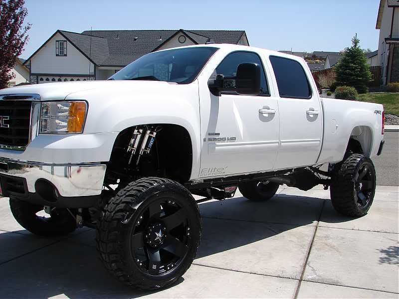 White Lifted Chevy Trucks - 315 50 24 Tires Truck - 800x600 Wallpaper -  teahub.io