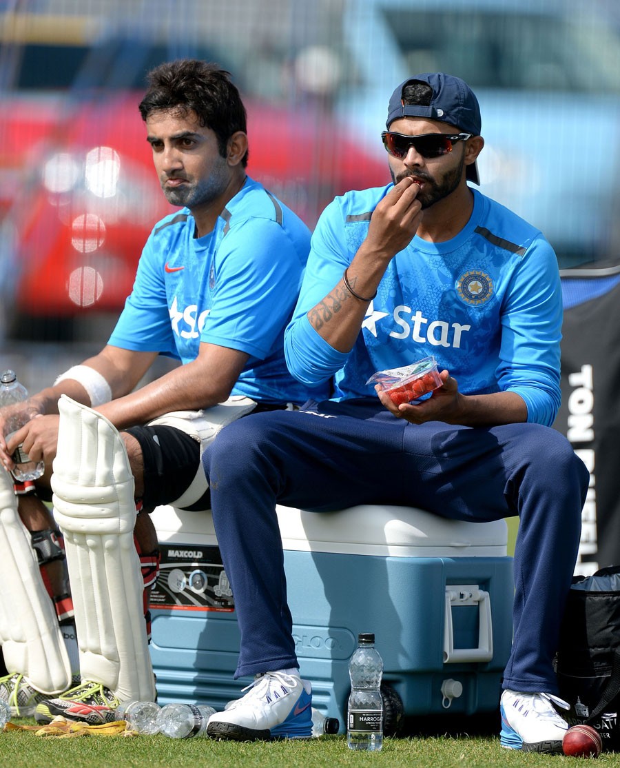 Gautam Gambhir And Ravindra Jadeja - 900x1114 Wallpaper Gautam Gambhir And Ravindra Jadeja - 900x1114 Wallpaper
