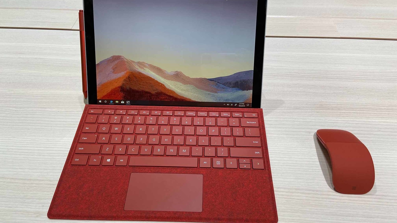 Surface Pro Poppy Red - HD Wallpaper 
