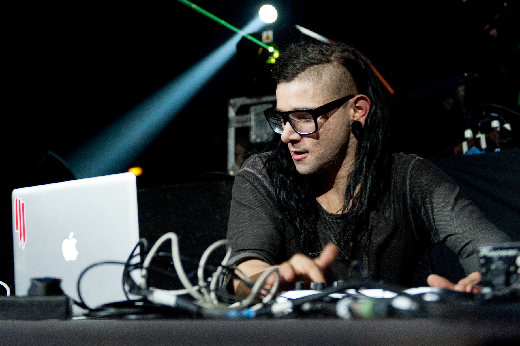 Dj Skrillex Wallpaper Hd - HD Wallpaper 