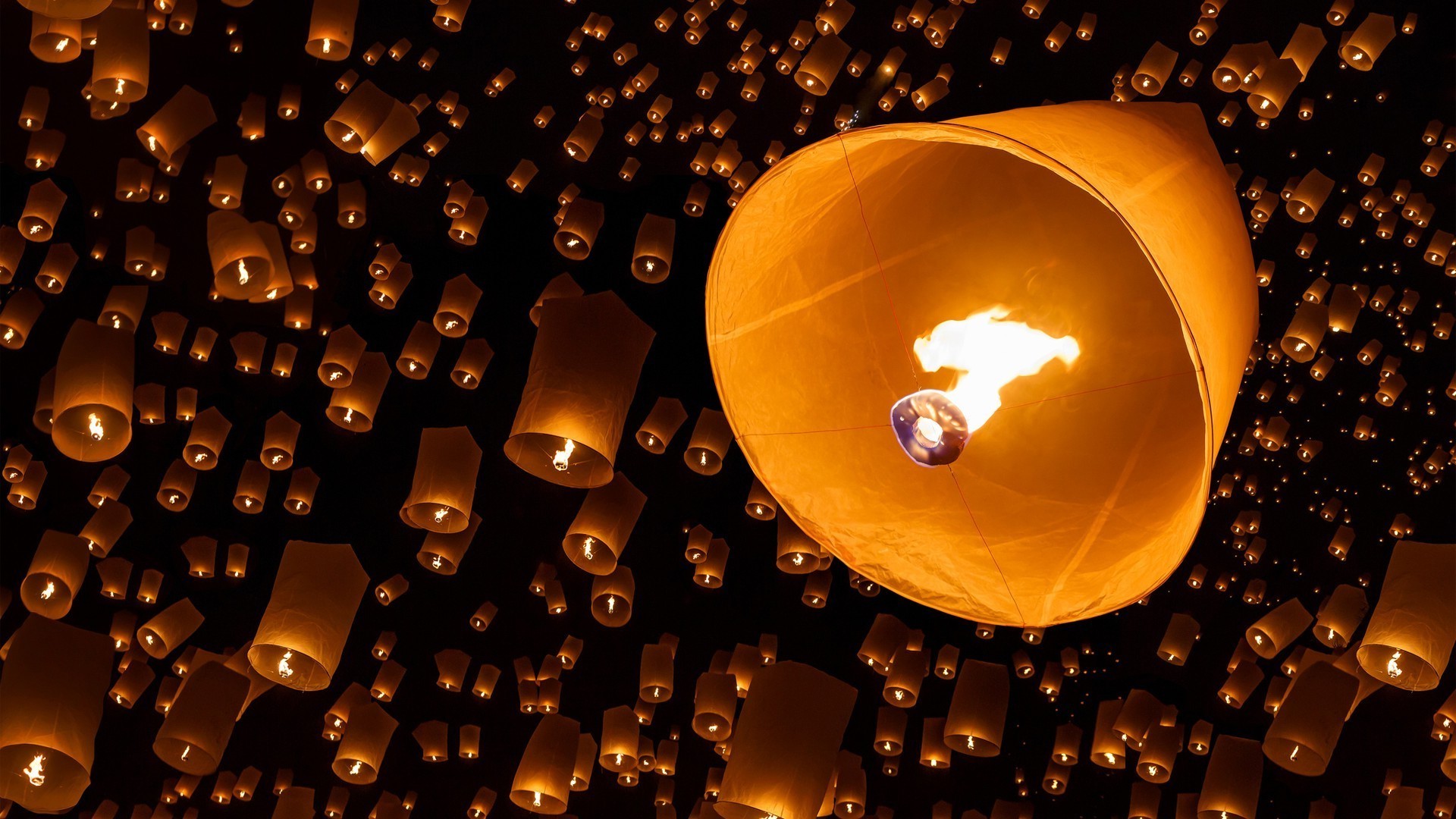 Contrasts Lamp Light Lantern Illuminated Candle Bright - Обои На Телефон Фонари Китайские - HD Wallpaper 