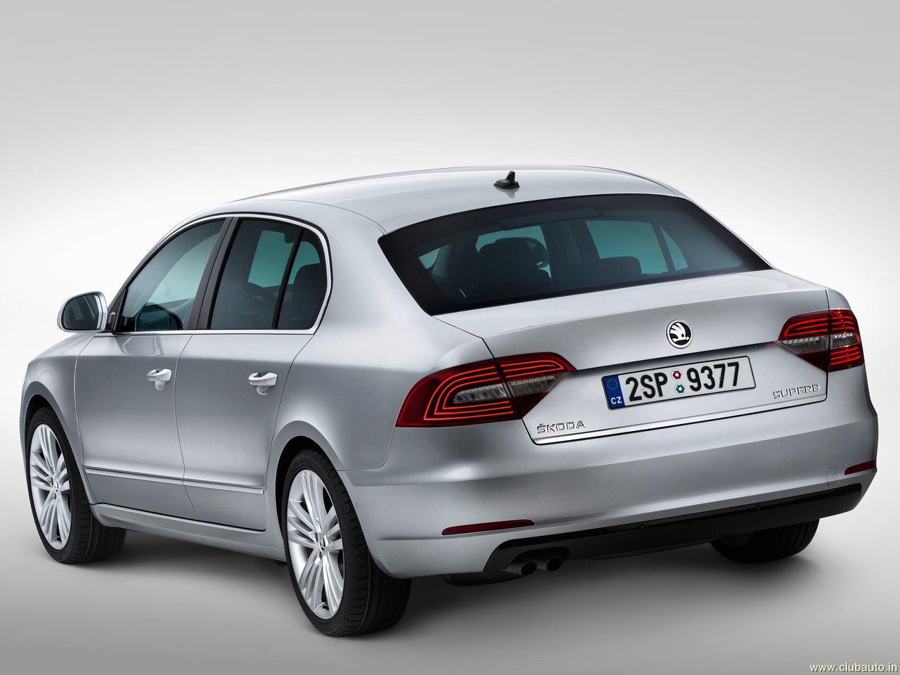 Skoda Superb - Škoda Superb 2013 - HD Wallpaper 