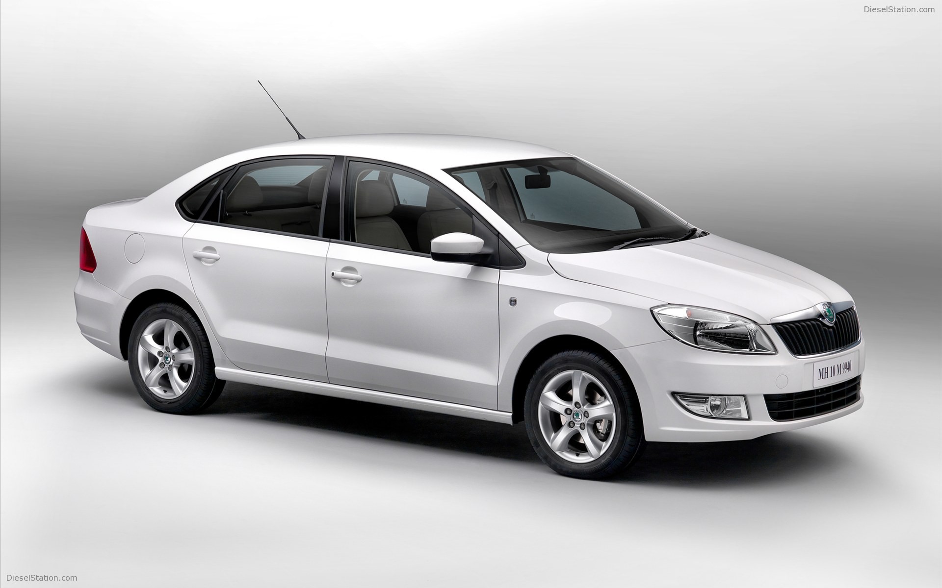 Skoda Rapid - HD Wallpaper 