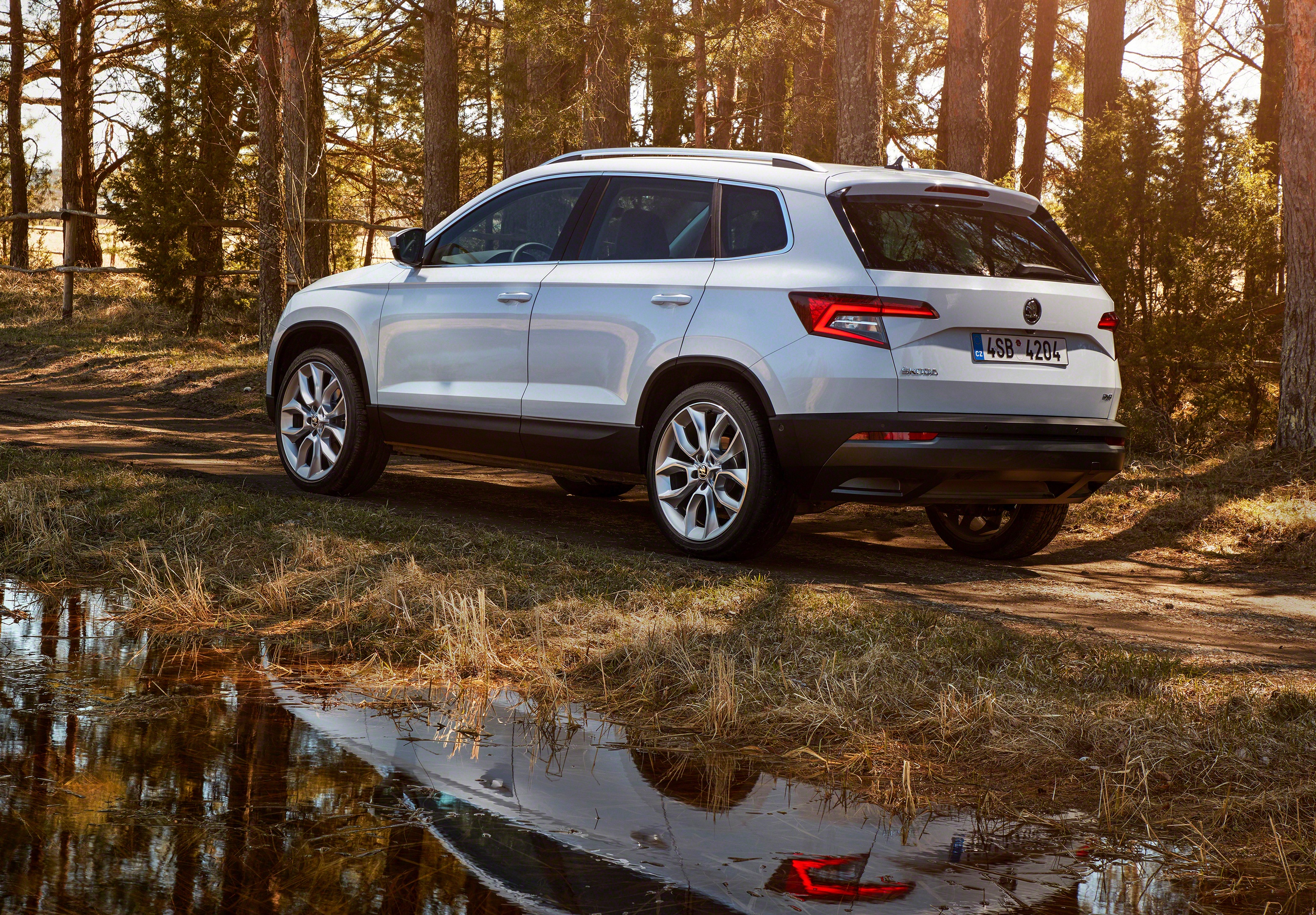 Skoda Karoq - HD Wallpaper 