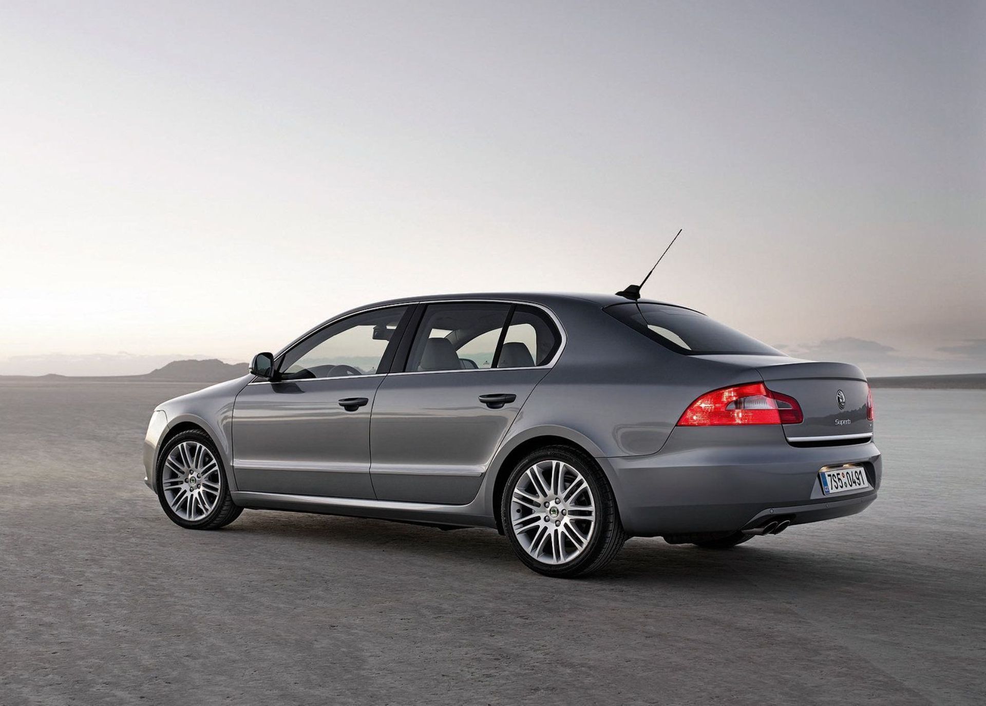 Skoda Superb 3.6 Fsi - HD Wallpaper 