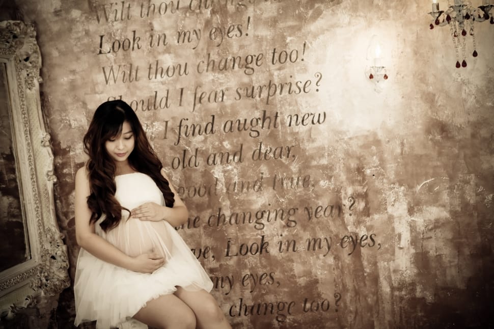 Childbirth, But Isaac, Pregnant Women, One Person, - 임산부 만삭 - HD Wallpaper 