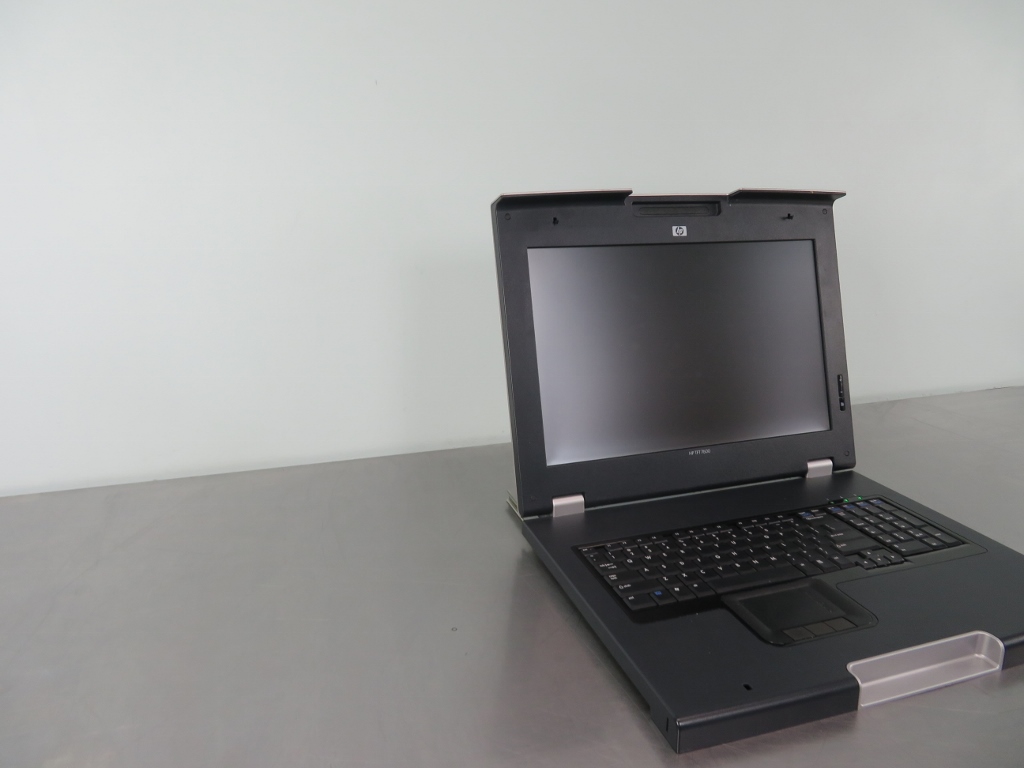 The Hp Tft7600 Rackmount Keyboard And Monitor Provides - Netbook - HD Wallpaper 