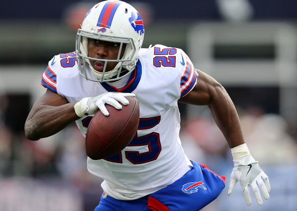 Lesean Mccoy S Ex-girlfriend 911 Call Released - Lesean Mccoy Carrying The Ball - HD Wallpaper 