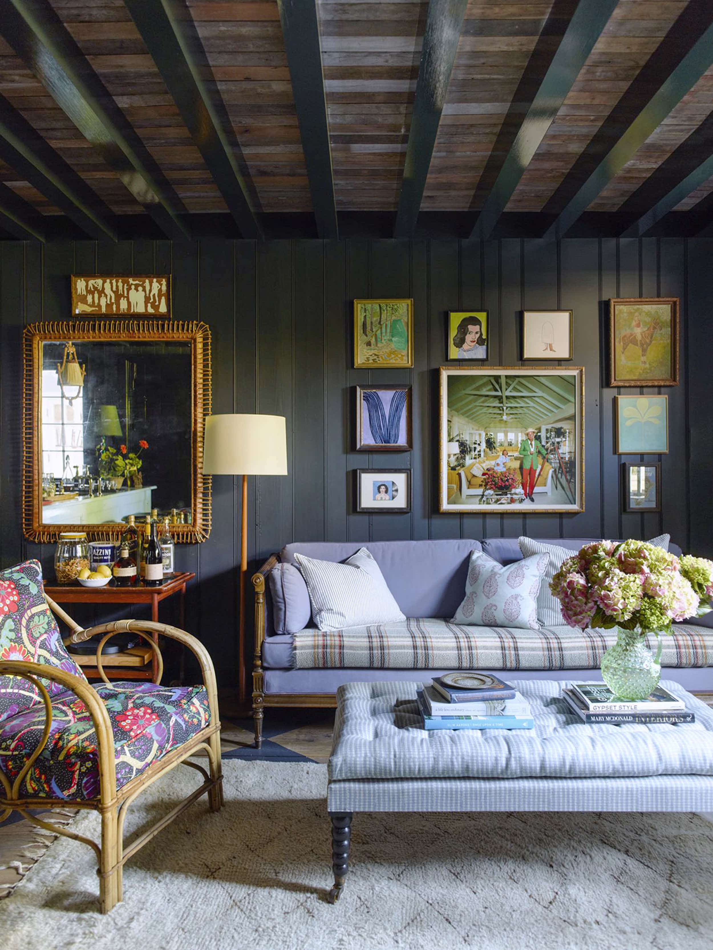 Emily Henderson Granny Chic Vintage Frames - Mill Valley Gil Schafer - HD Wallpaper 