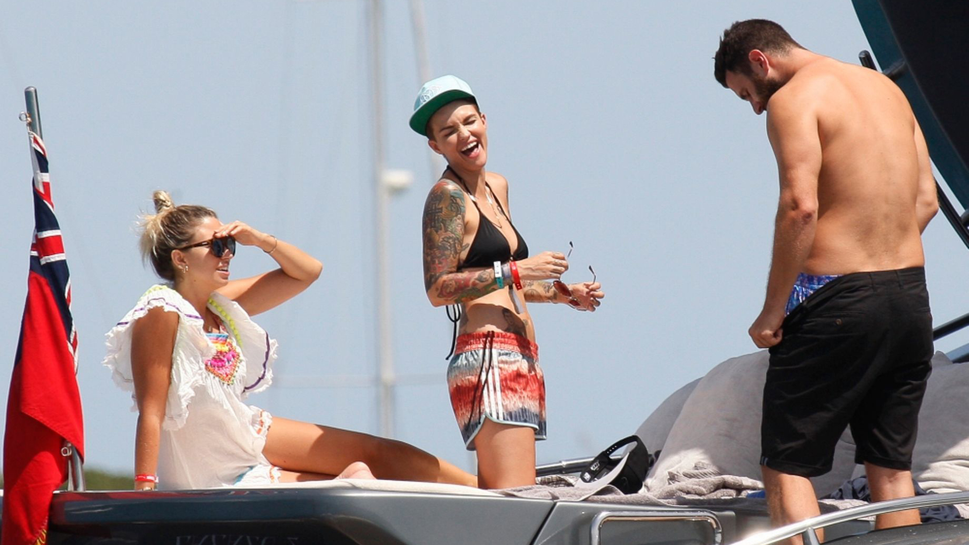 Ruby Rose Wallpaper - Barechested - HD Wallpaper 