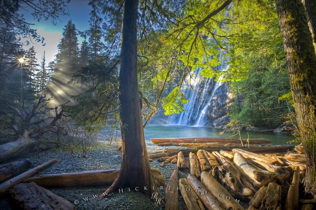 Photo Surreal Waterfall Scenic Picture Virgin Falls - Vancouver Island Desktop Background - HD Wallpaper 