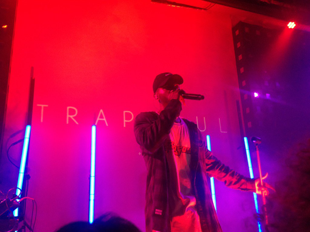 Tweet Picture - Rock Concert - HD Wallpaper 